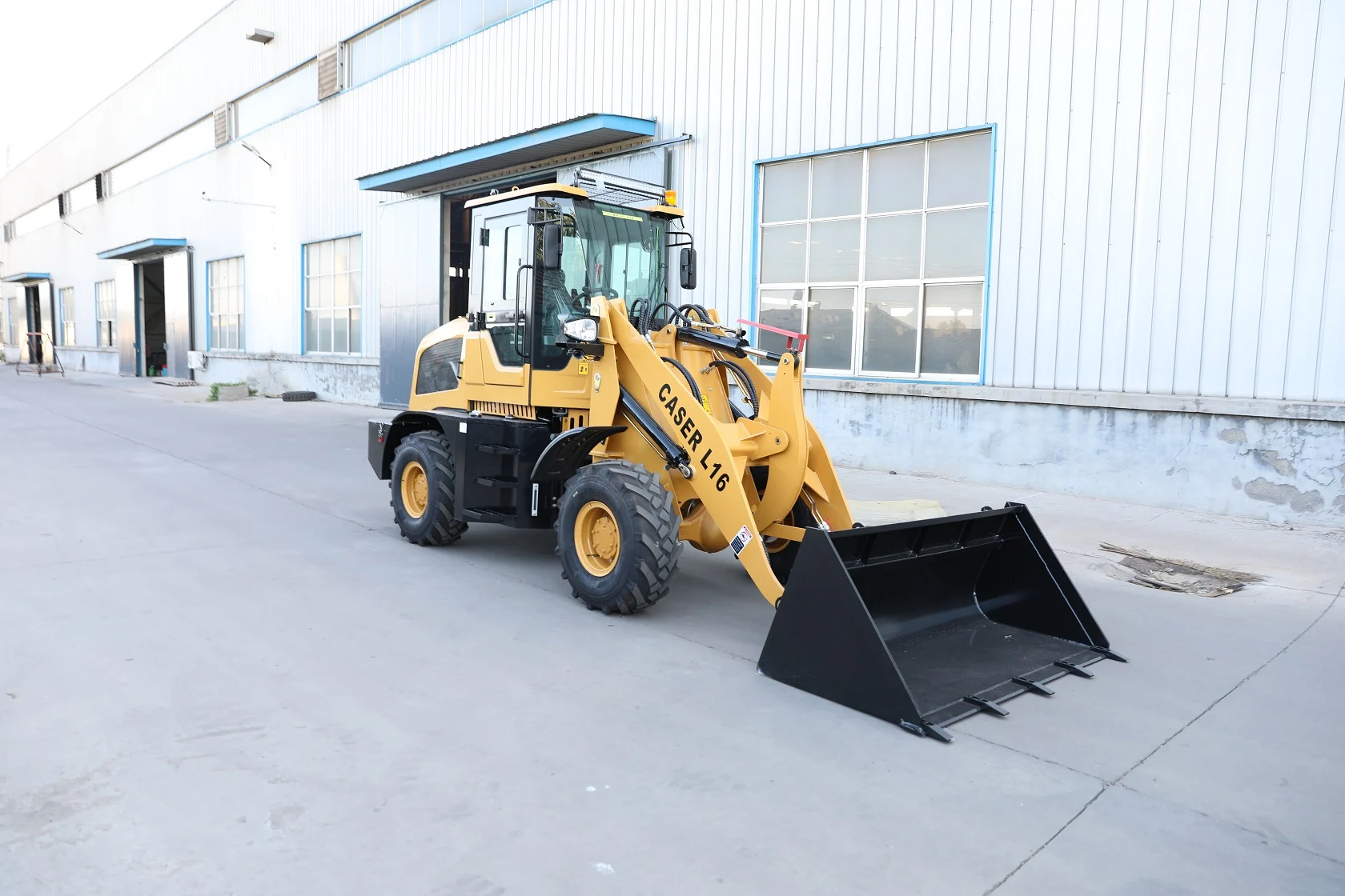 LOADER L16 - Image 6